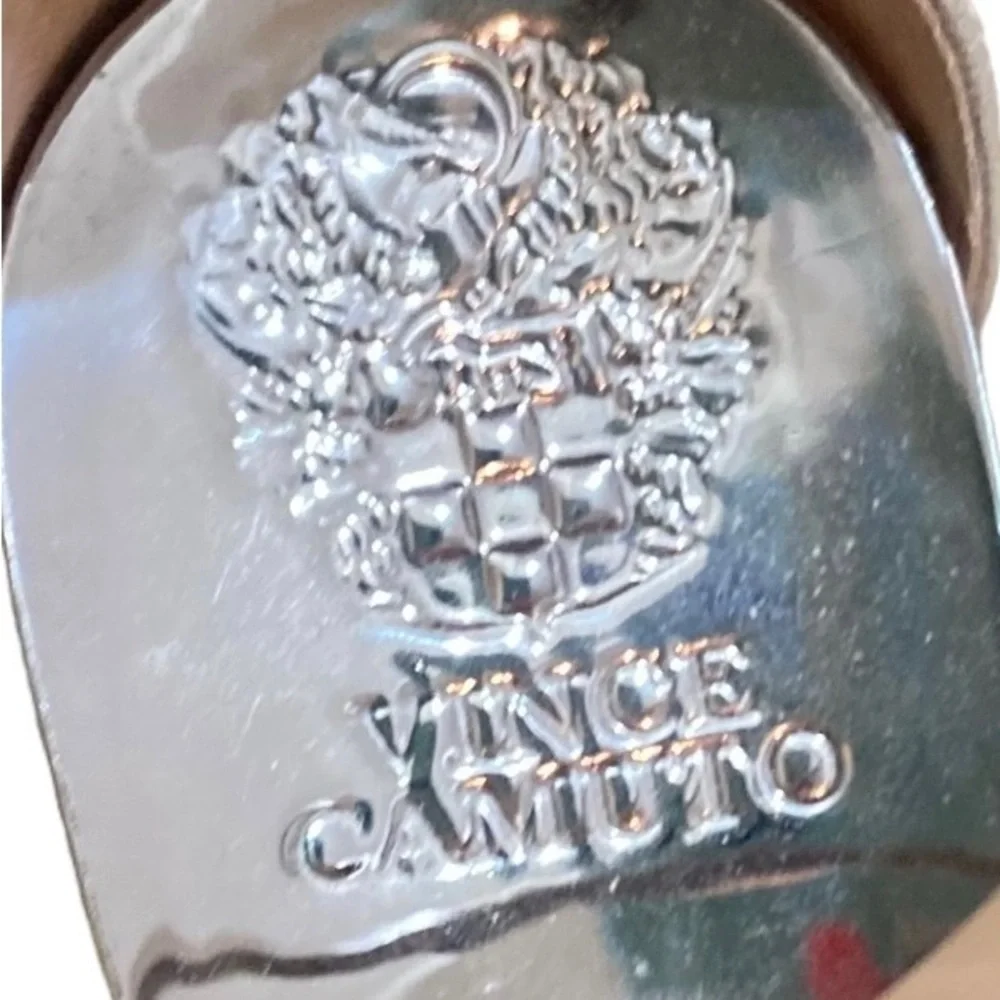 Vince Camuto gladiator leather sandal metalllic champagne silver flat wedge 7.5 - Picture 10 of 10